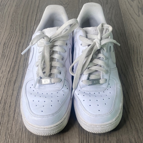 Nike Air Force 1 Womens Size 8.5 Low-Top White Leather Athletic Sneakers - Picture 2 of 11